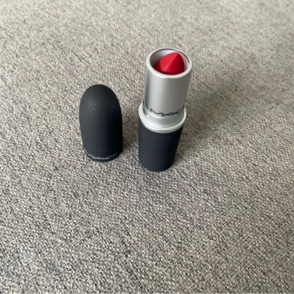 MAC Powder Kiss Moisturizing Matte Lipstick Werk Werk Werk Cool Red NEW 3g 0.1oz